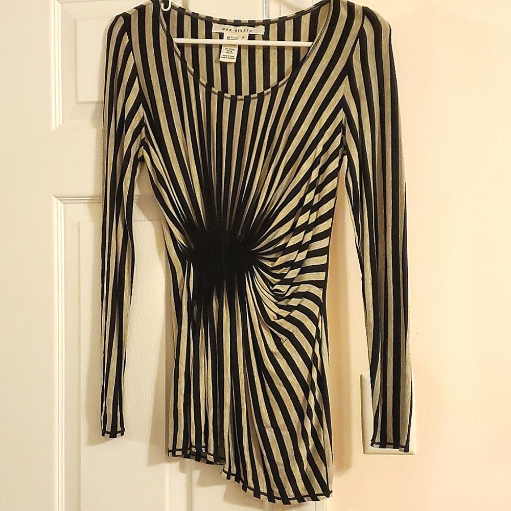 Max Studio size small long sleeve blouse